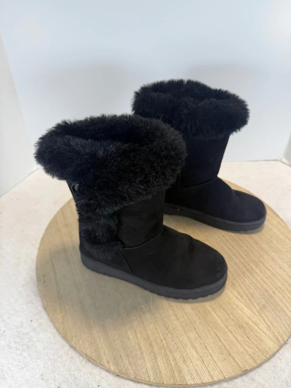 SO Girls Size 2 Black Faux Fur Suede Winter Boots Button Mid Calf Kohl’s